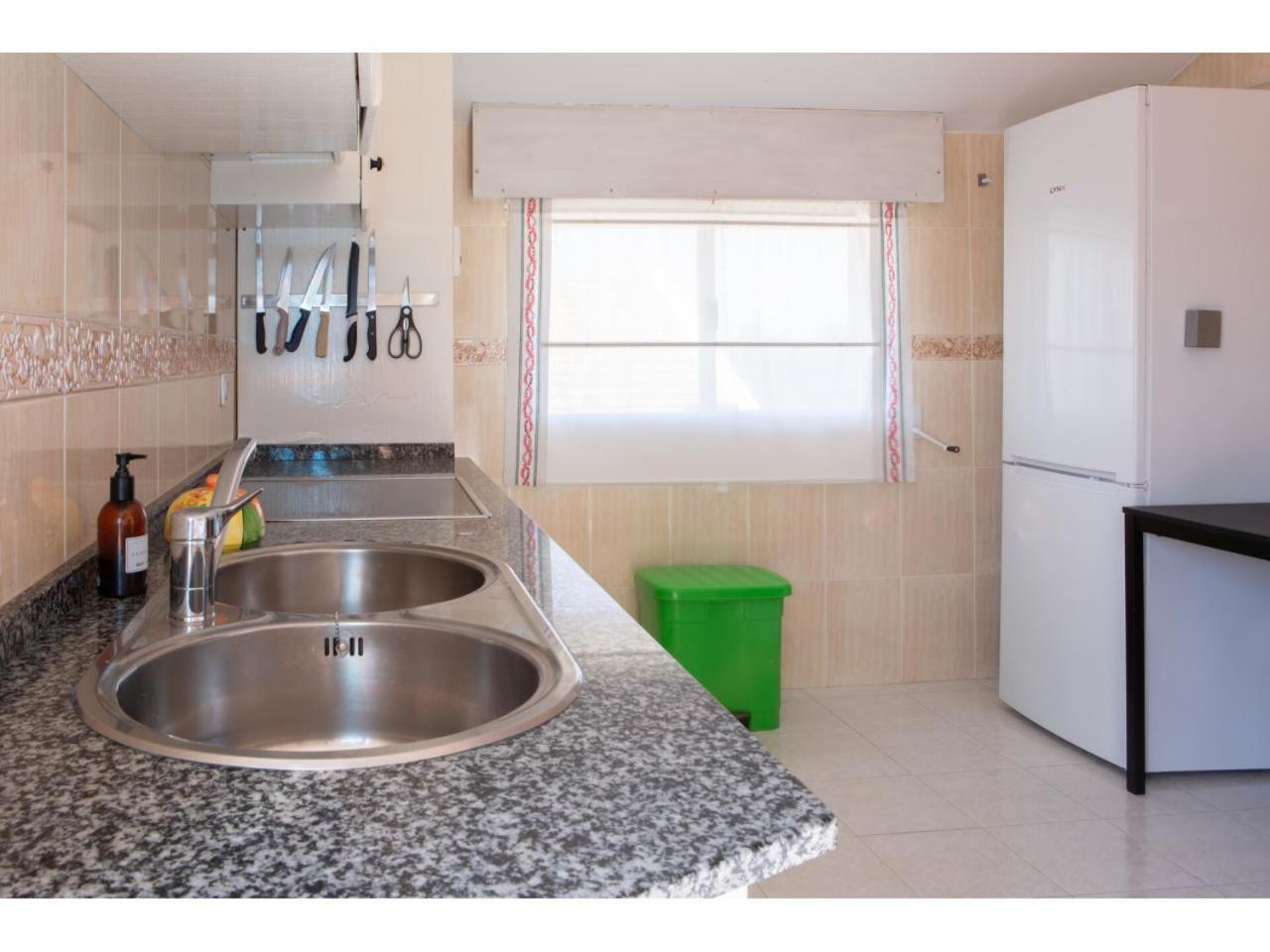 Perbes Apartment มีโญ ภายนอก รูปภาพ